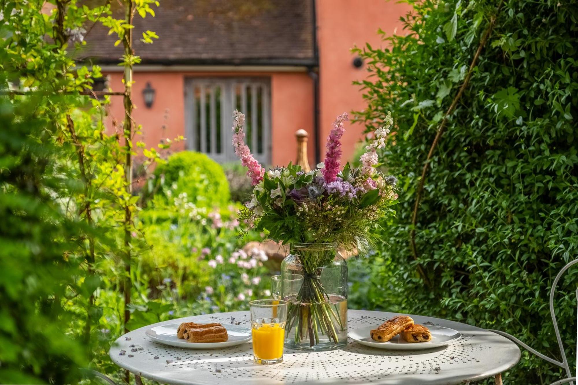 Extraordinary 15Th Century Timber Framed Cottage In Famous Medieval Village - The Tryst Lavenham Exterior photo